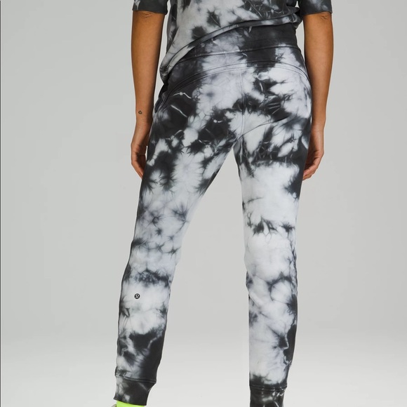 Lululemon Warm Down Jogger - Picture 6 of 6